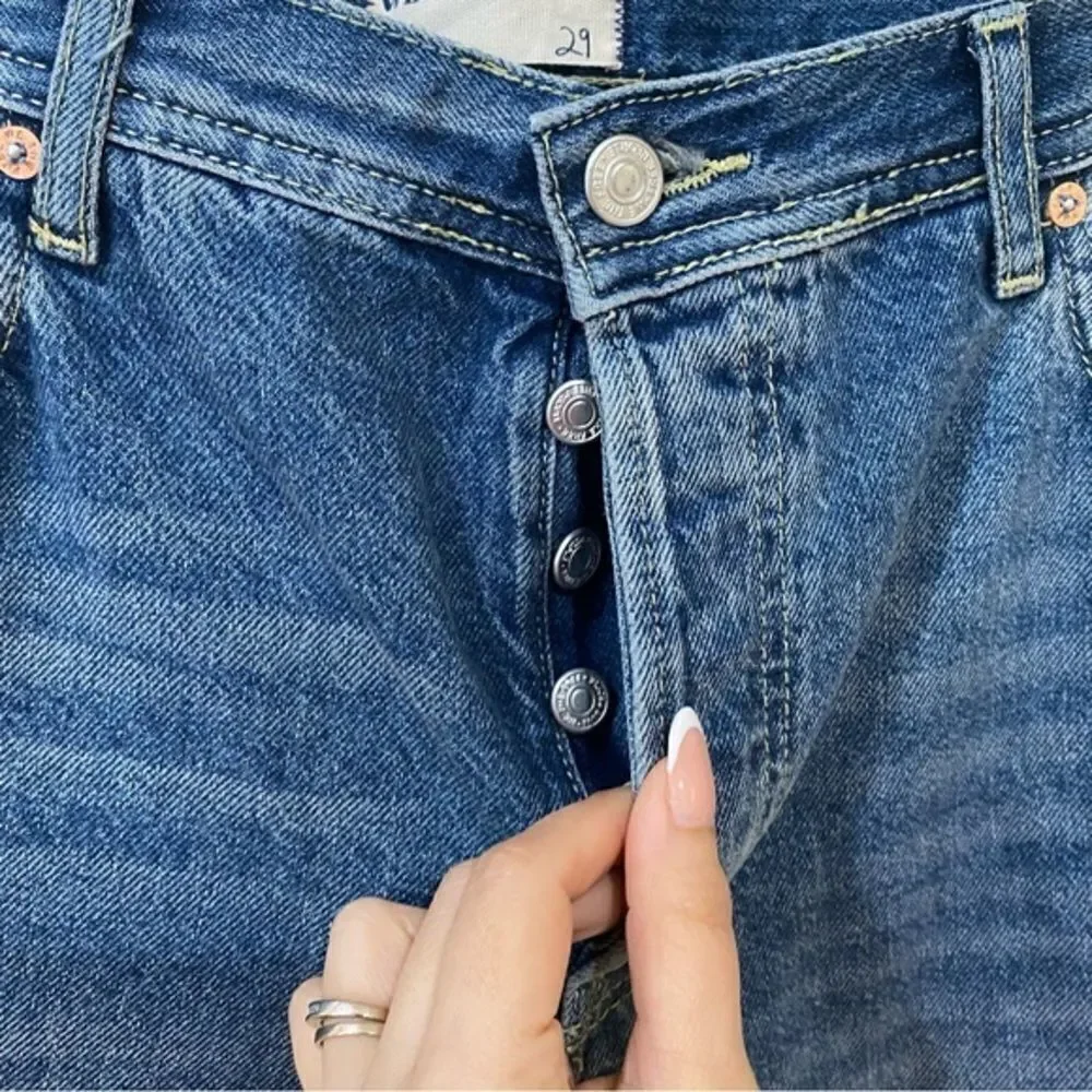 NWT Free people mid-rise straight leg‎ distressed hem denim jeans size 29